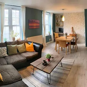 Creekside London
